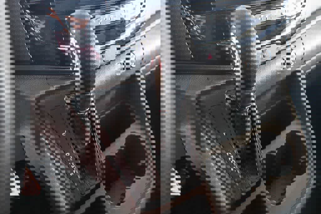 Used 2023 Ford Transit 350 XLT image 19