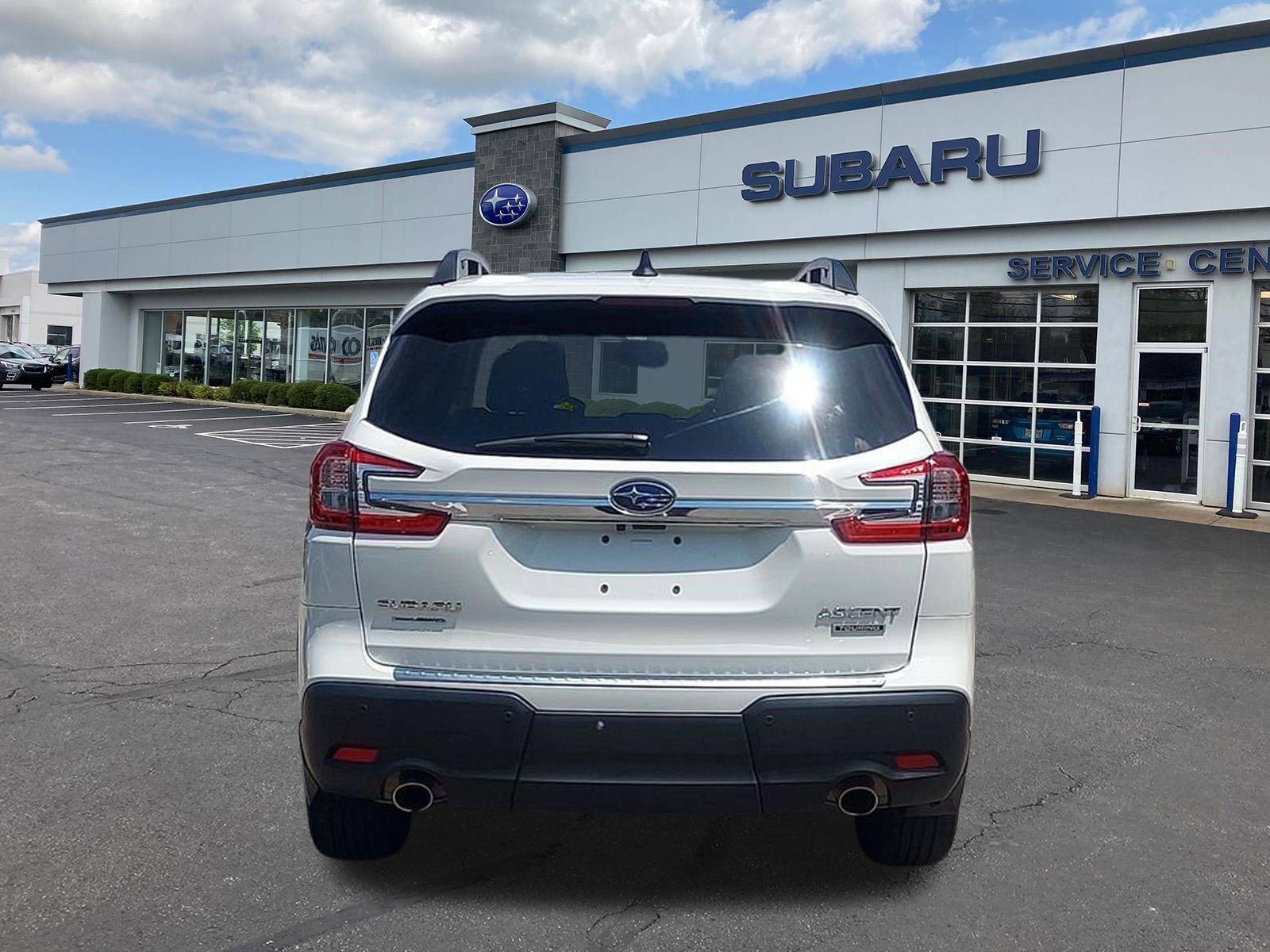 Used 2023 Subaru Ascent Touring AWD/4WD image 6
