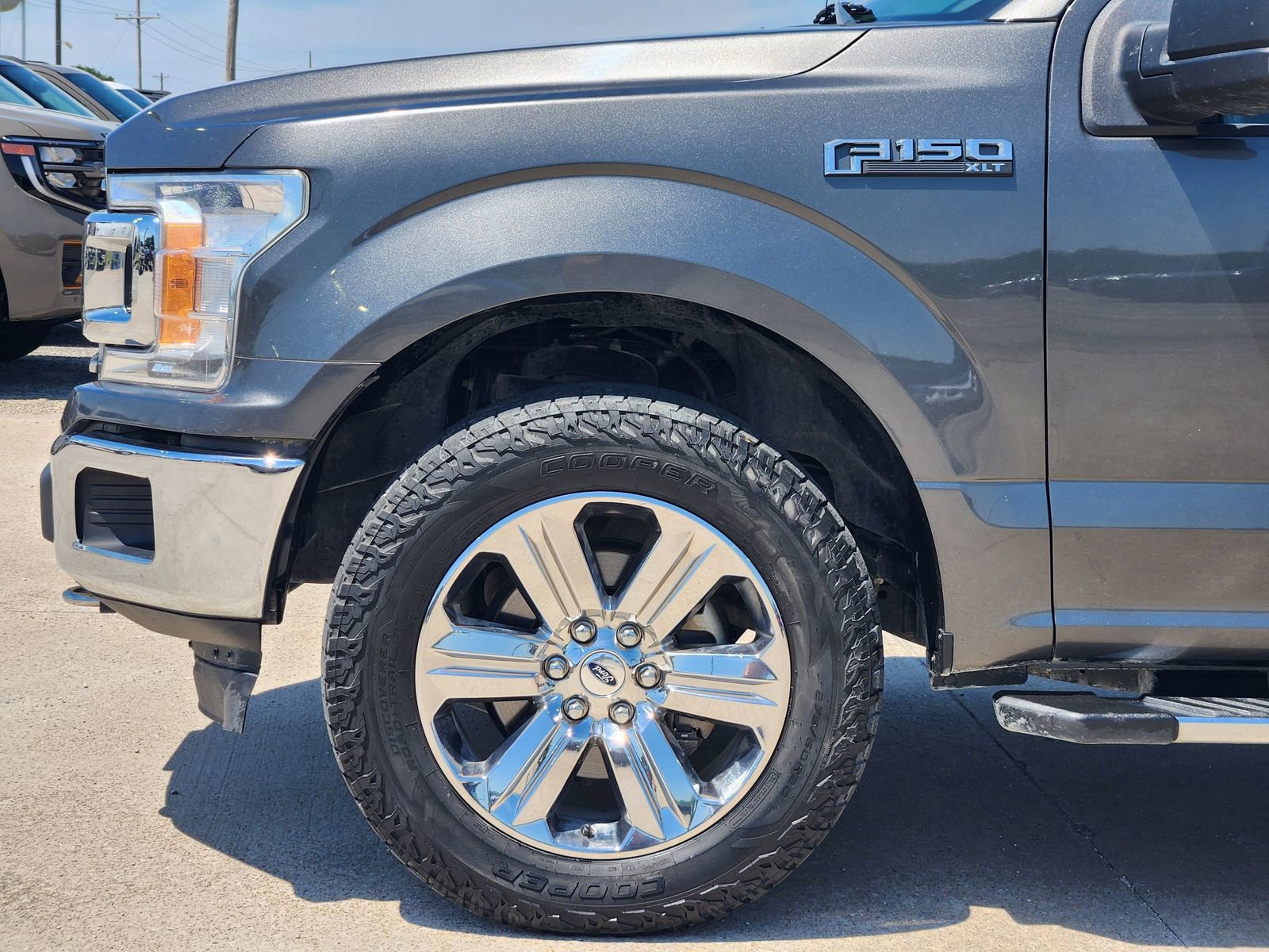 Used 2018 Ford F150 XLT w/ Equipment Group 302A Luxury AWD/4WD image 9