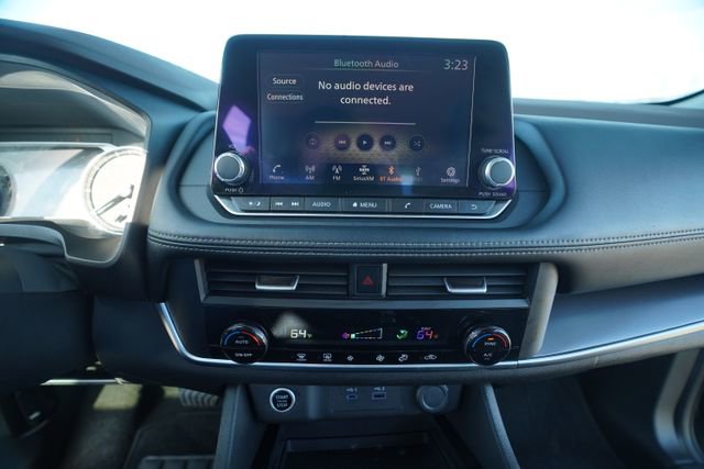 Used 2023 Nissan Rogue SV image 29