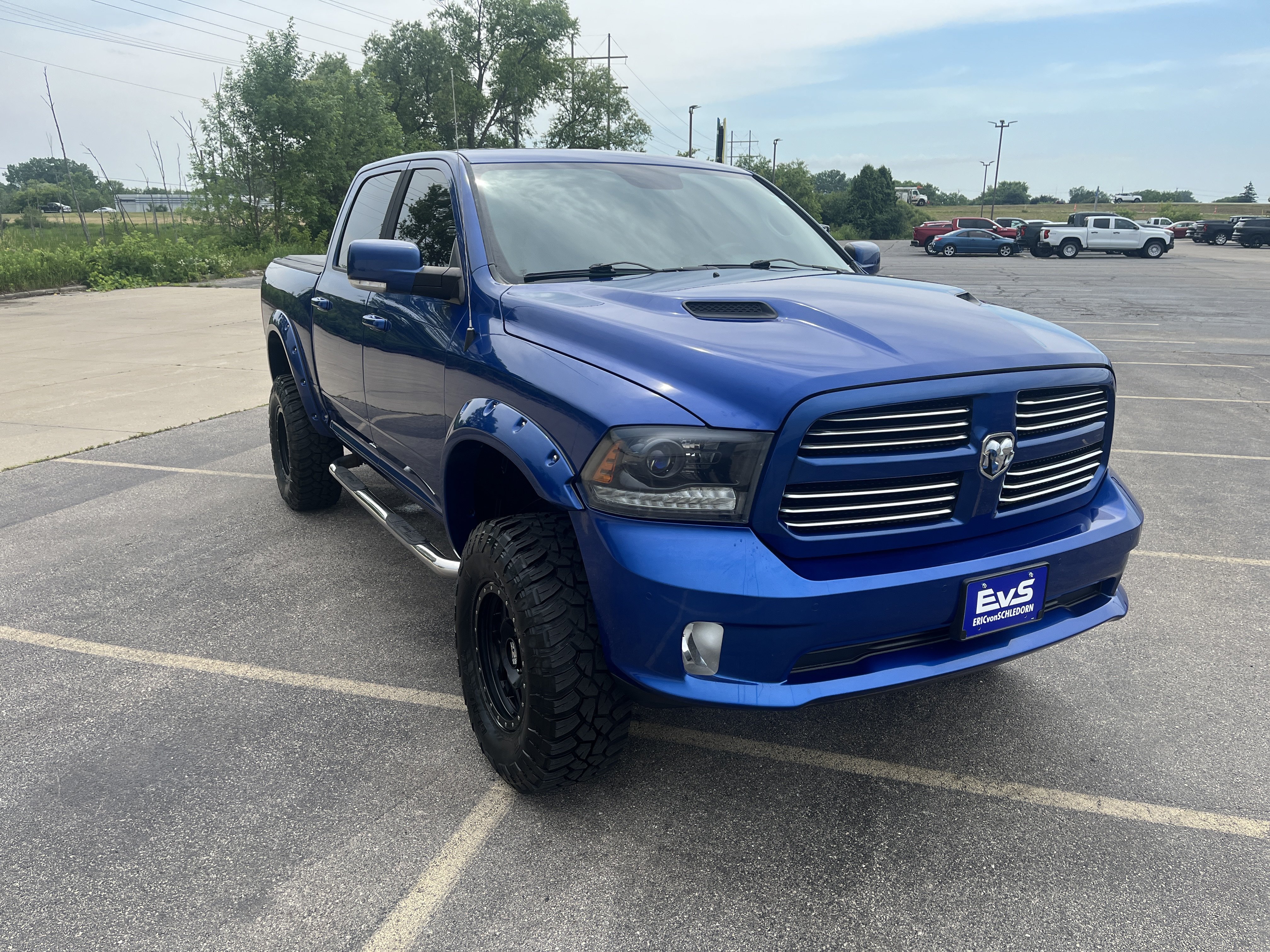 Used 2015 RAM 1500 Sport w/ Convenience Group AWD/4WD image 8