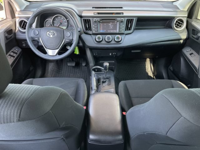 Used 2016 Toyota RAV4 LE FWD image 10