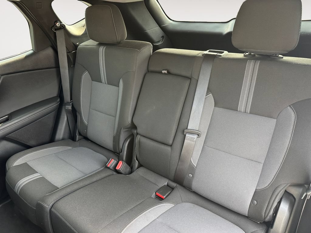 Used 2025 Chevrolet Blazer LT FWD image 13