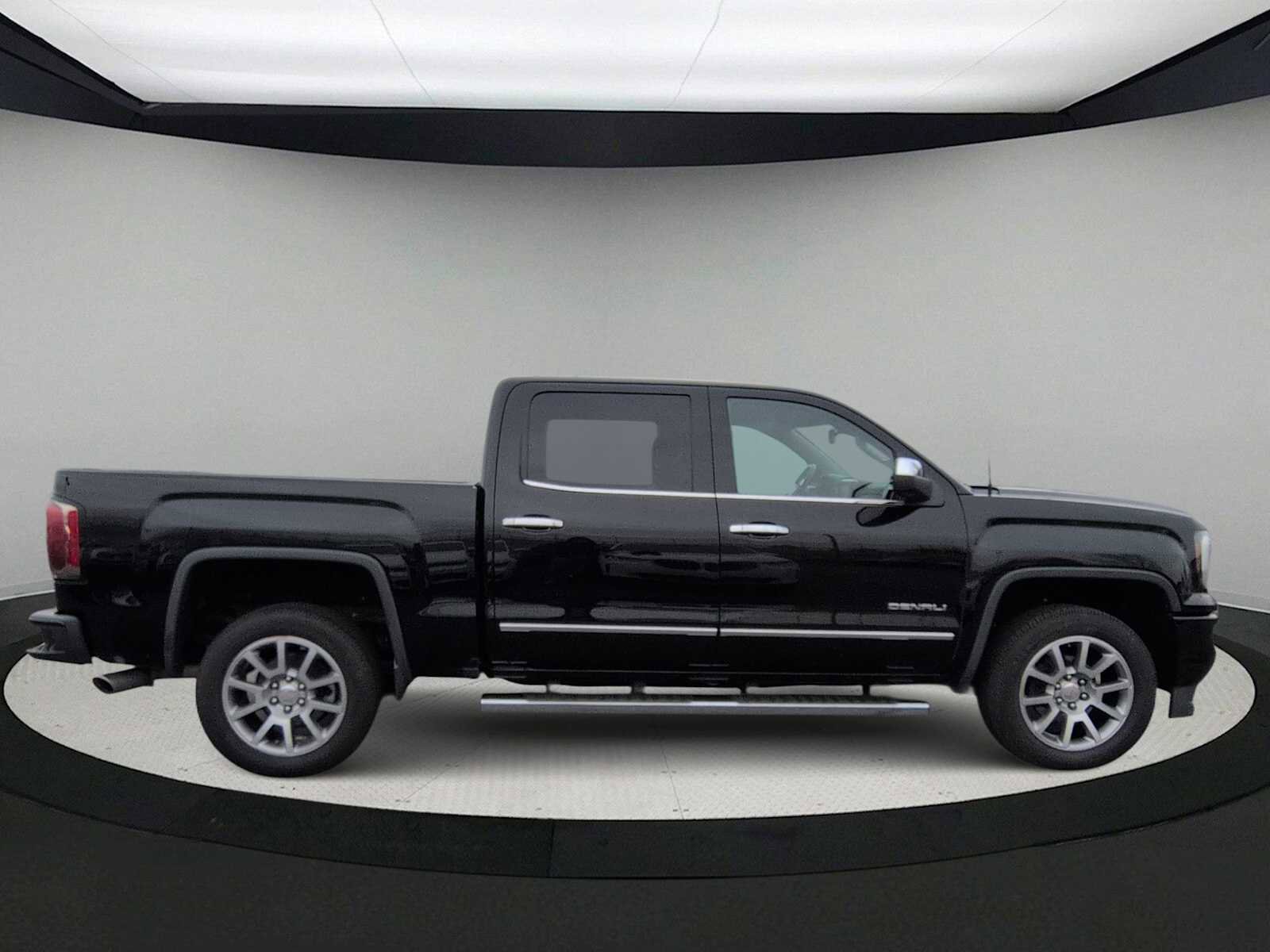 Used 2018 GMC Sierra 1500 Denali image 9