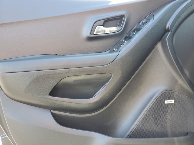 Used 2018 Chevrolet Trax Premier FWD image 26