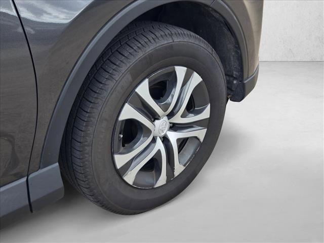 Used 2018 Toyota RAV4 LE image 18