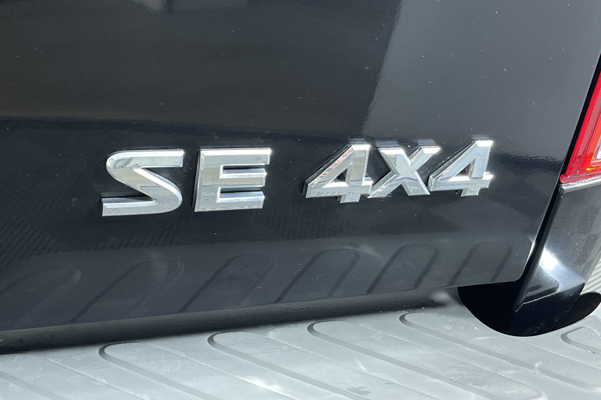 Used 2008 Nissan Frontier SE w/ SE Value Truck Pkg AWD/4WD image 21