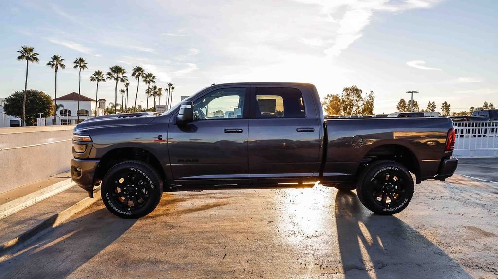New 2026 RAM 2500 Laramie AWD/4WD image 14