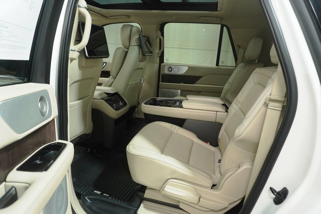 Used 2019 Lincoln Navigator L Reserve AWD/4WD image 20