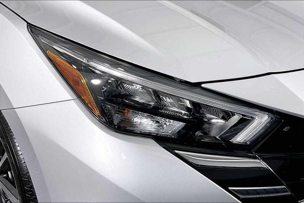 Used 2025 Nissan Versa SV w/ Trunk Package FWD image 35
