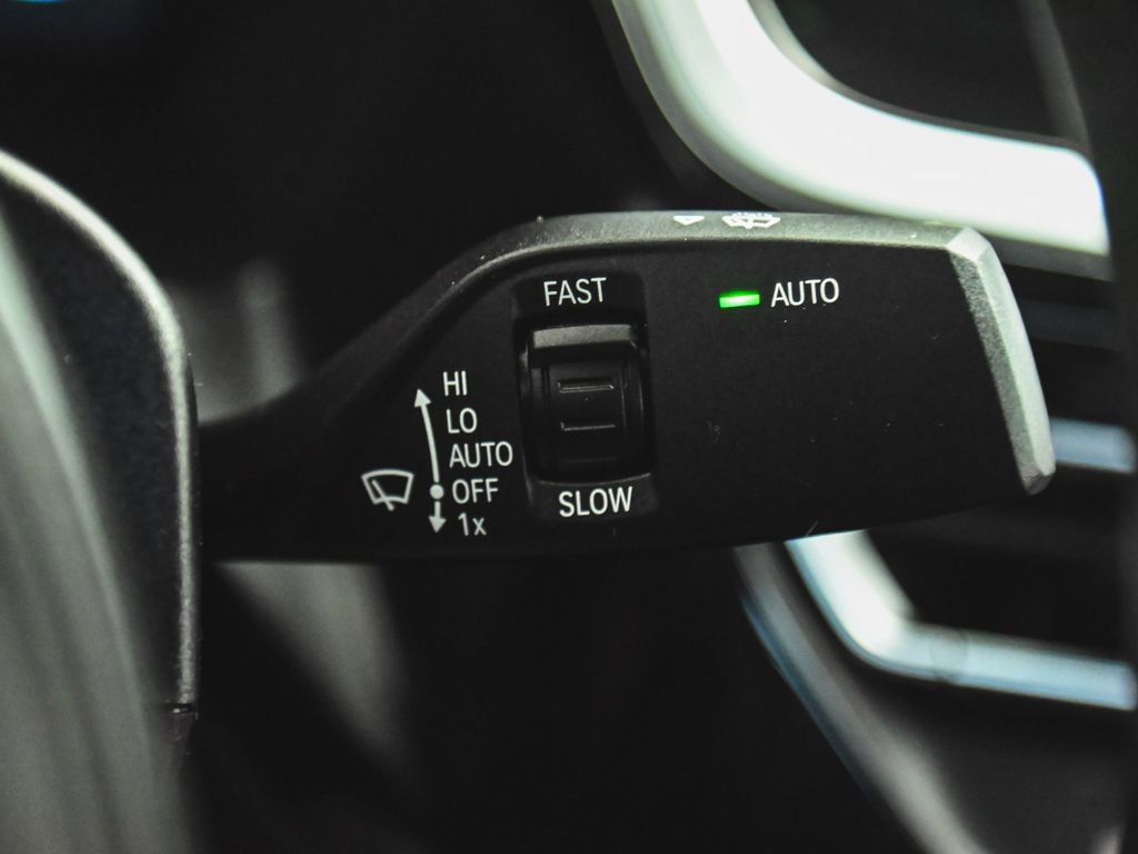 Used 2024 BMW Z4 sDrive30i w/ Shadowloine Package image 32