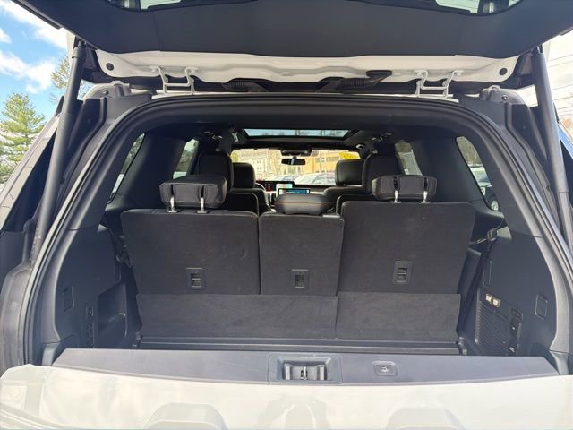 Used 2025 Ford Expedition Tremor image 7