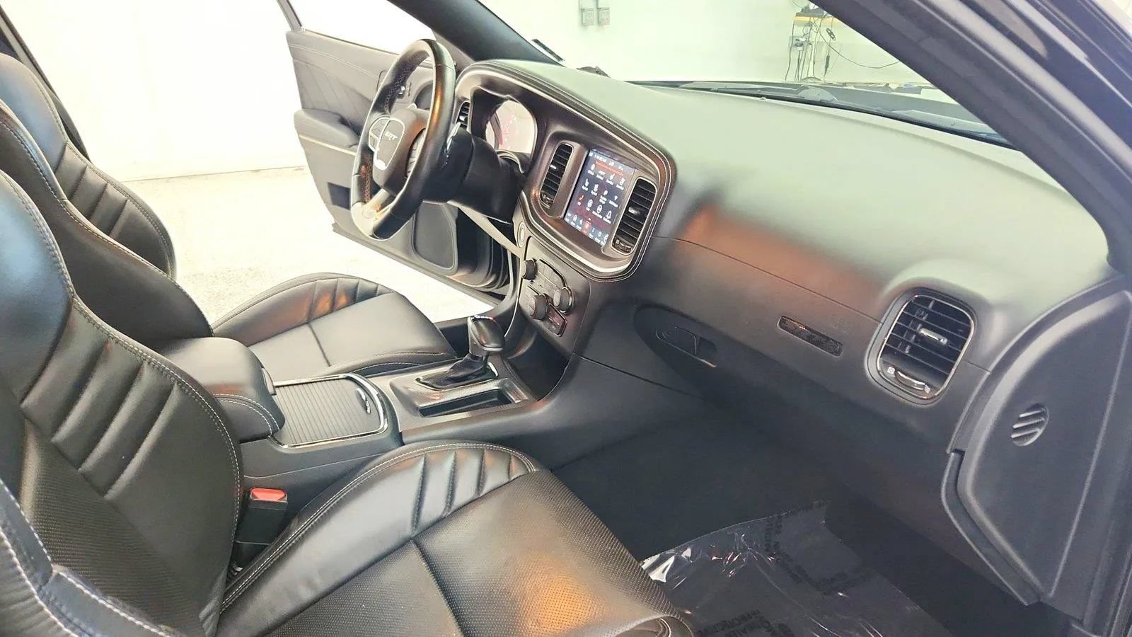 Used 2022 Dodge Charger SRT Hellcat w/ Harman/Kardon Audio Group RWD image 29