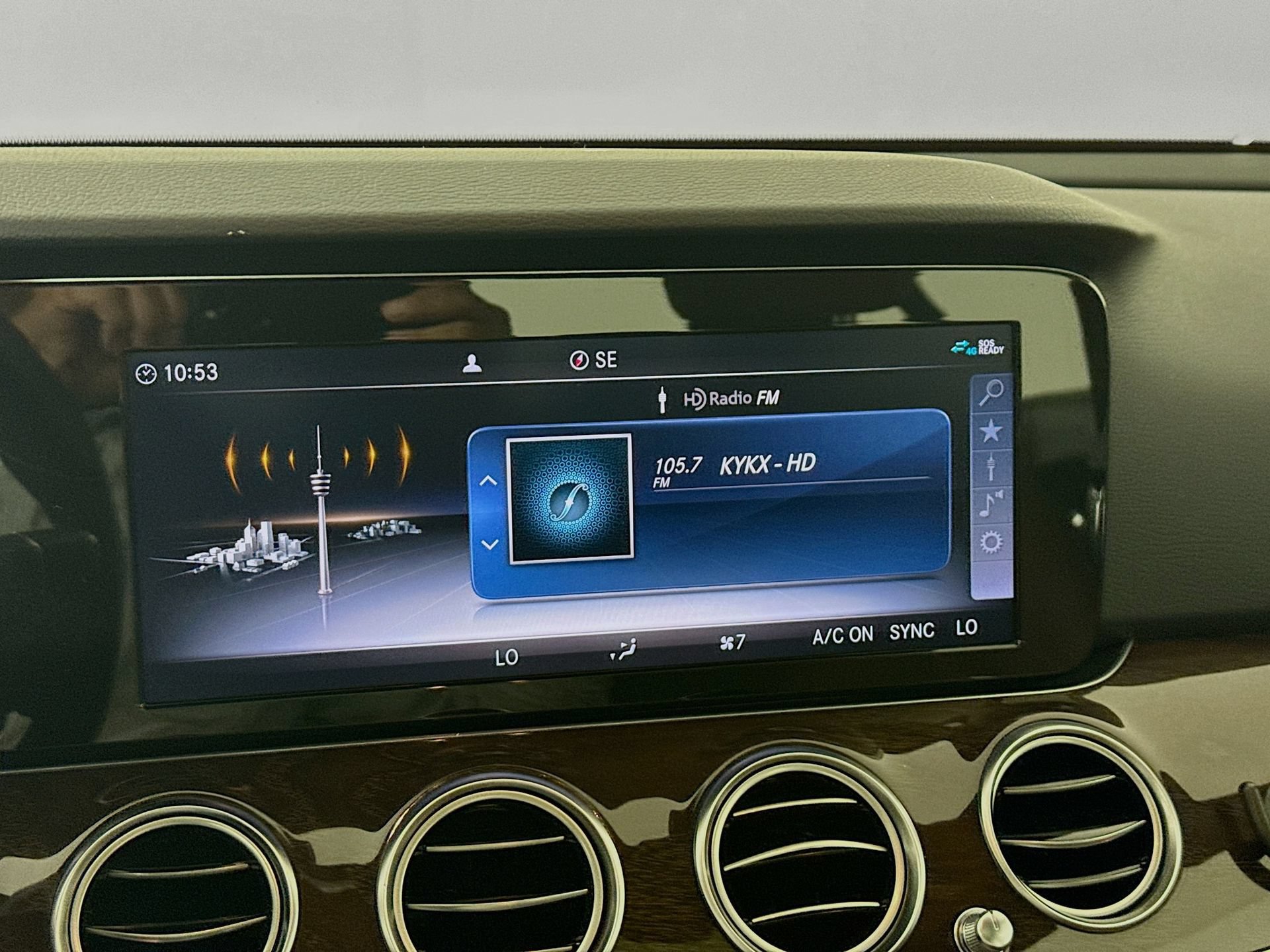 Used 2019 Mercedes-Benz E 300 image 16