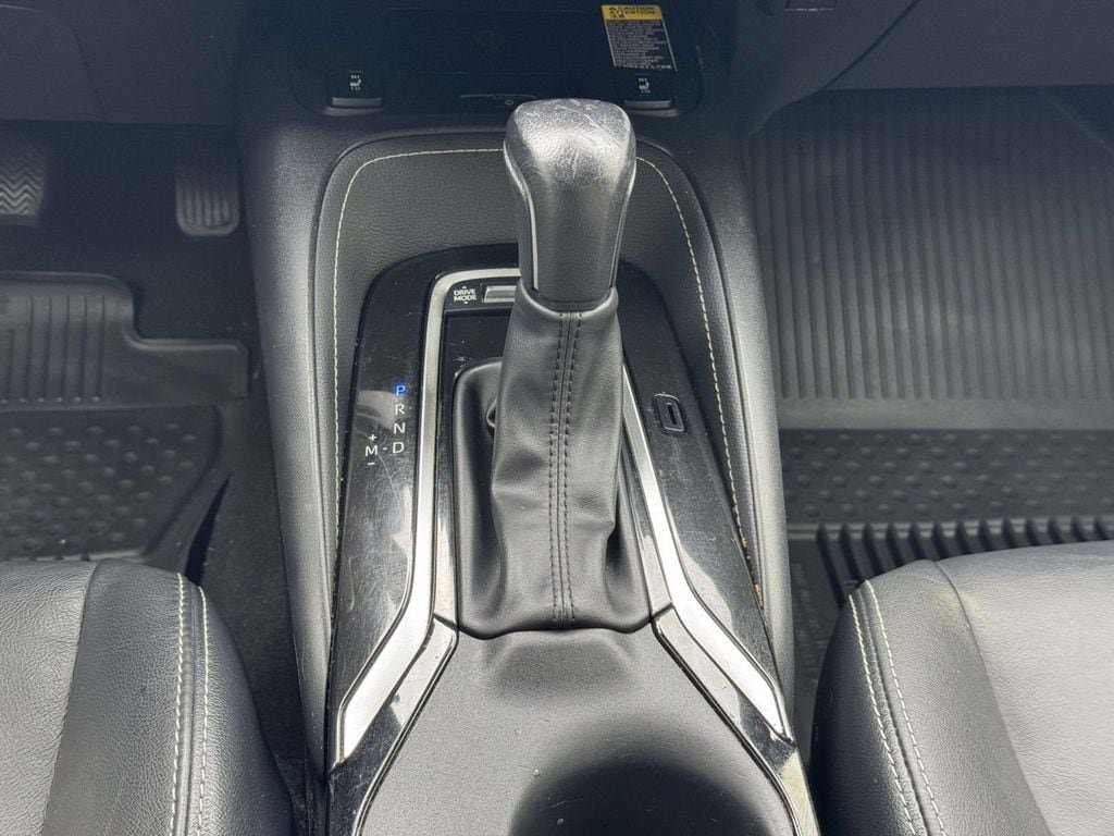 Used 2024 Toyota Corolla XSE FWD image 6