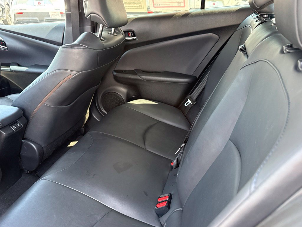 Used 2019 Toyota Prius XLE w/ Premium Convenience Package FWD image 33
