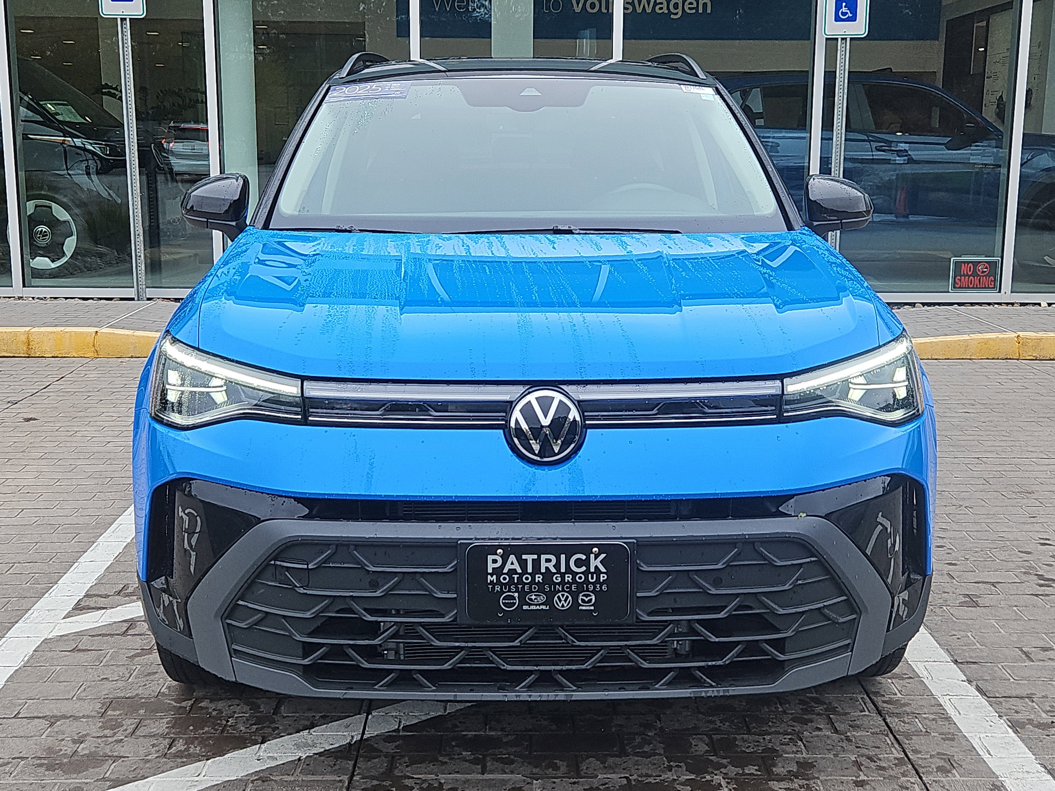 Certified 2025 Volkswagen Taos SE image 25