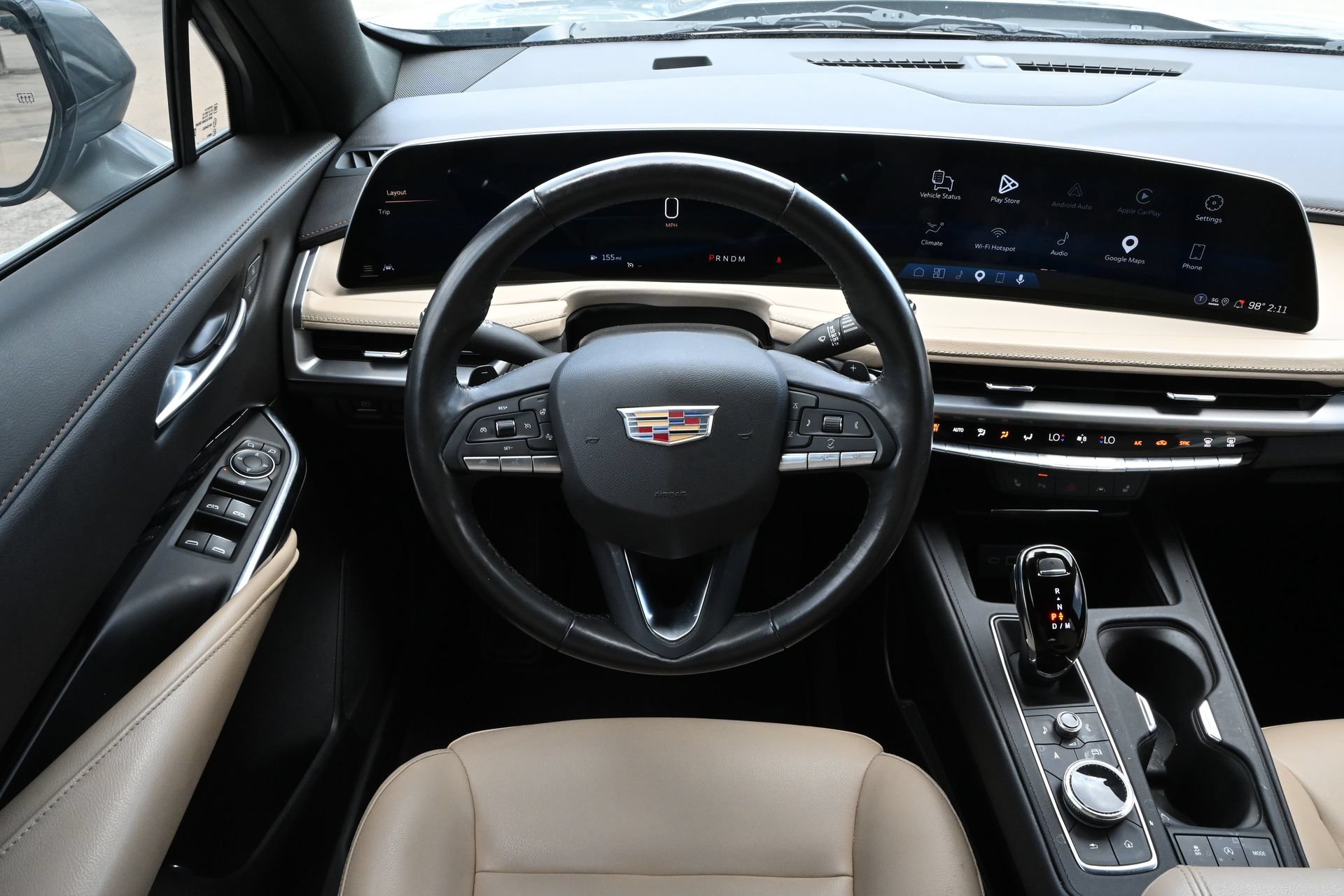 Used 2024 Cadillac XT4 Luxury w/ Cold Weather Package FWD image 10
