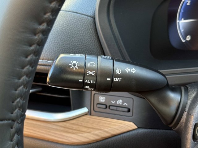 Used 2026 Toyota Grand Highlander AWD image 27