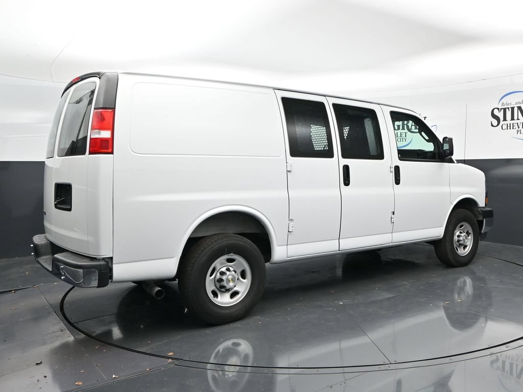 Certified 2025 Chevrolet Express 2500 w/ Driver Convenience Package RWD image 7