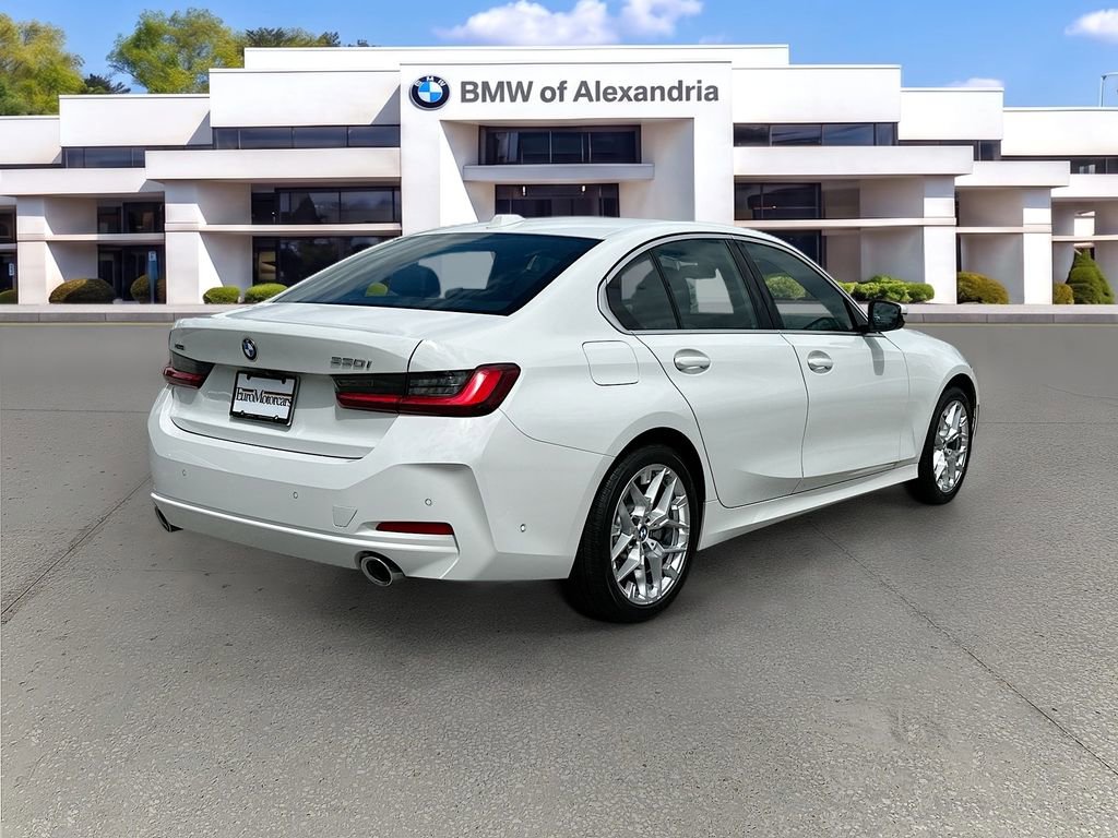 Used 2026 BMW 330i xDrive Sedan AWD/4WD image 7