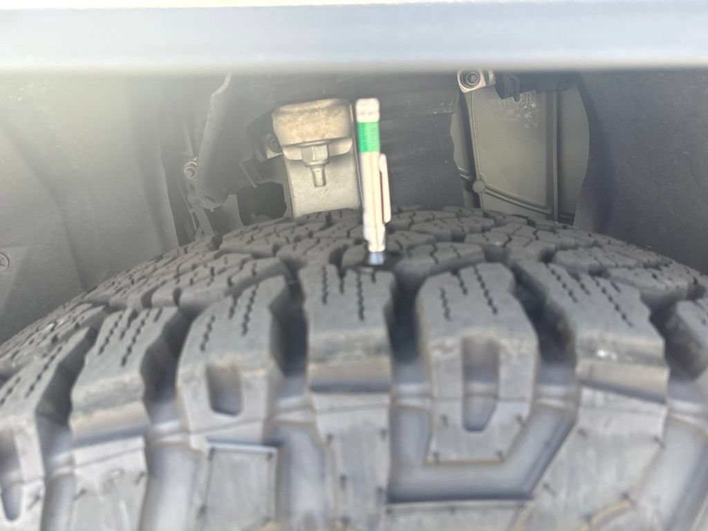 Used 2024 Tesla Cybertruck AWD Crew Cab image 21