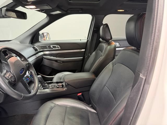 Used 2018 Ford Explorer Sport w/ Equipment Group 401A AWD/4WD image 15