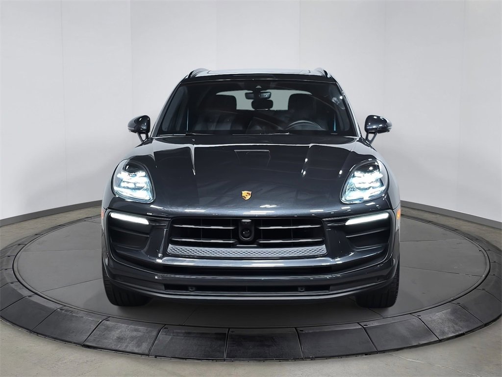 Used 2025 Porsche Macan image 10
