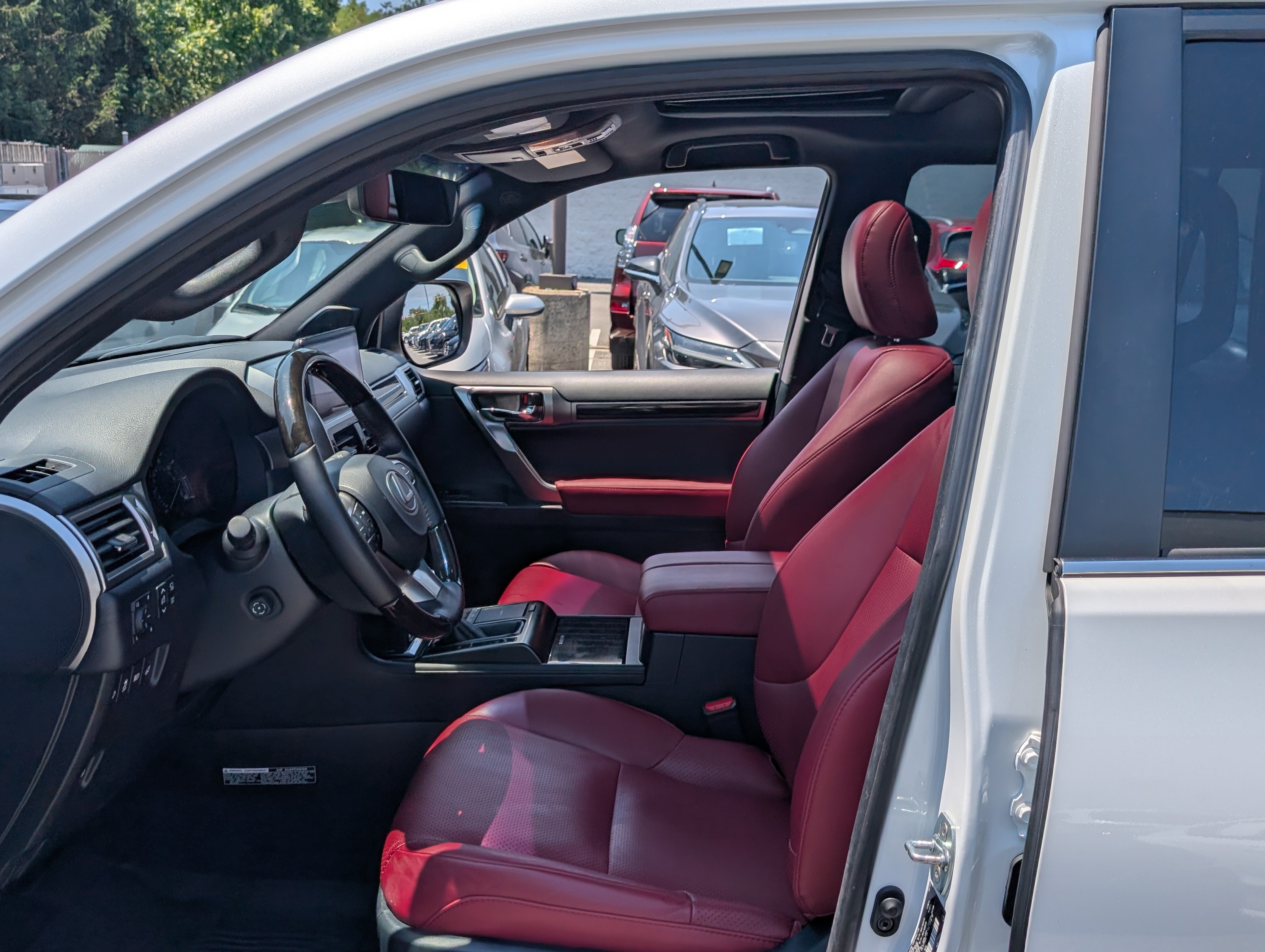Certified 2023 Lexus GX 460 Luxury w/ Sport Design Package AWD/4WD image 17