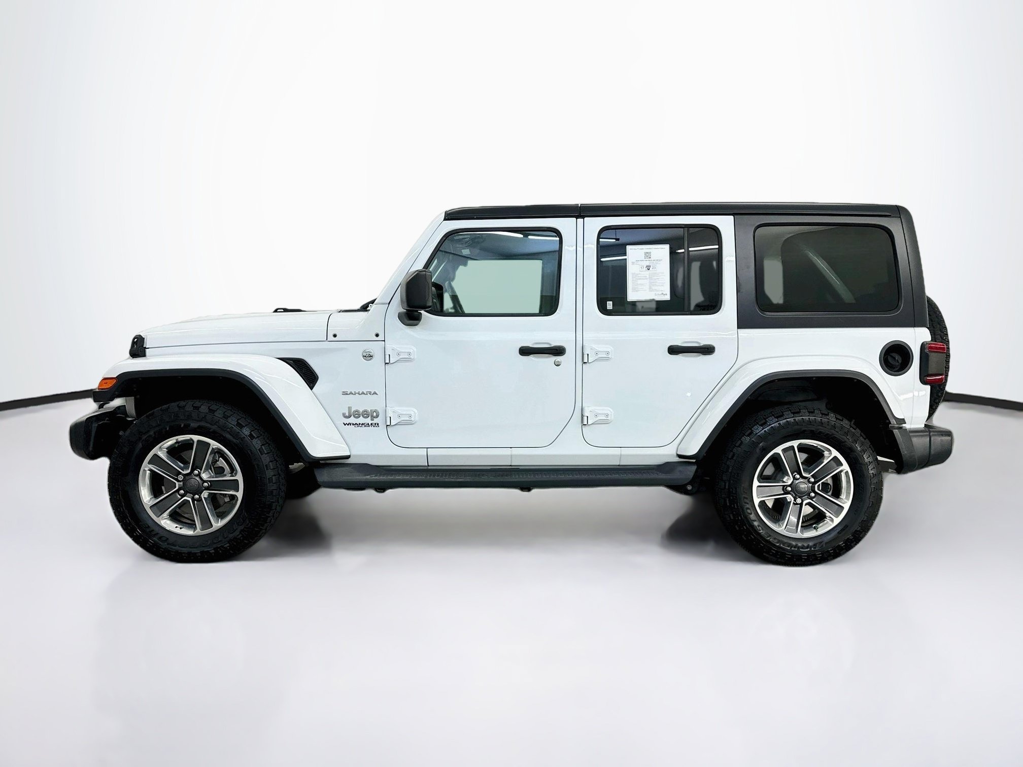 Used 2018 Jeep Wrangler Unlimited Sahara w/ LED Lighting Group AWD/4WD image 4