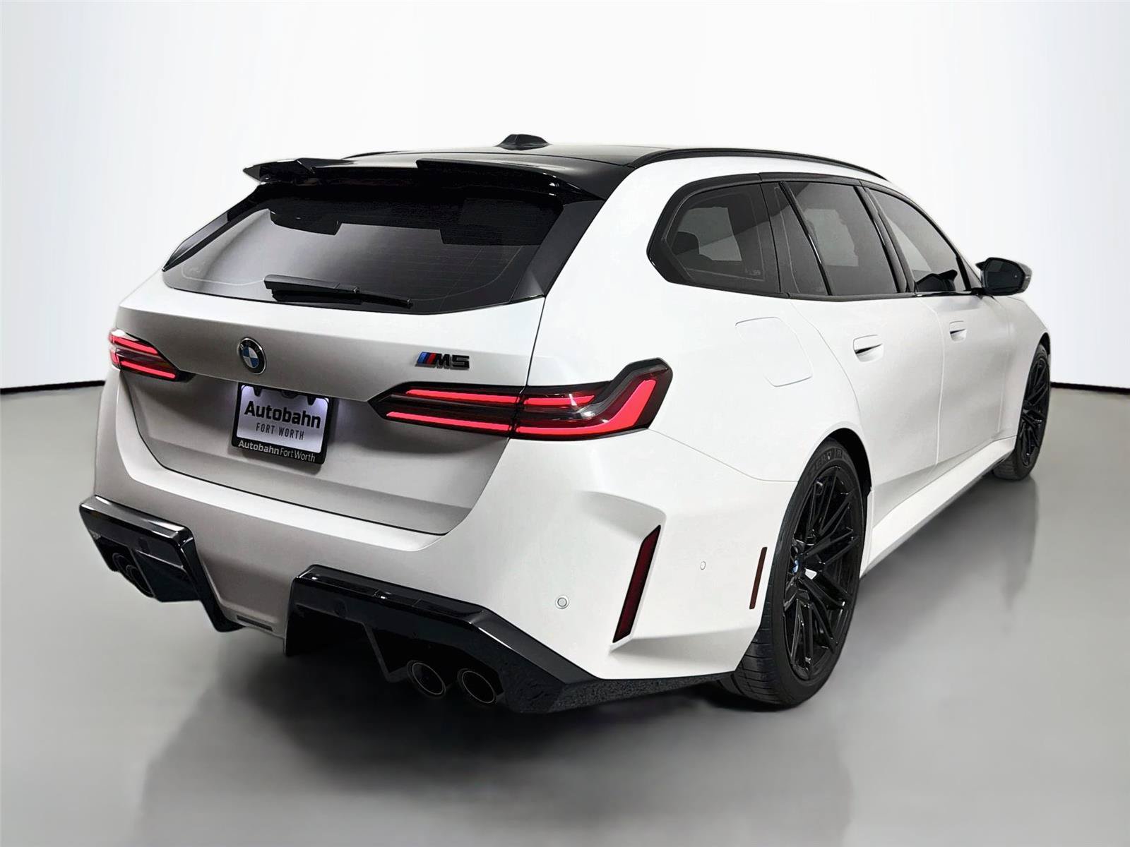 New 2027 BMW M5 Touring AWD/4WD image 5