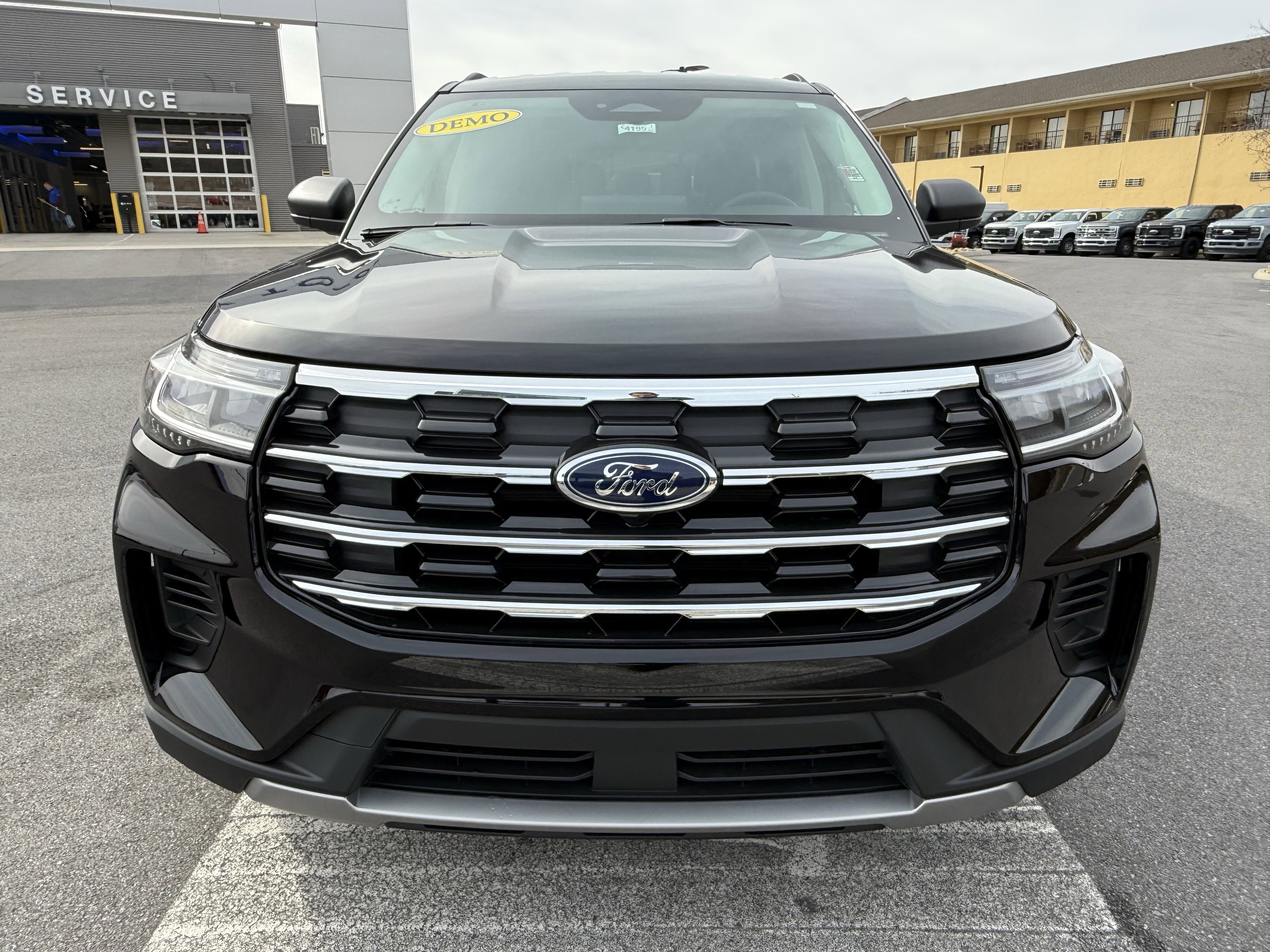 New 2026 Ford Explorer Active RWD image 2