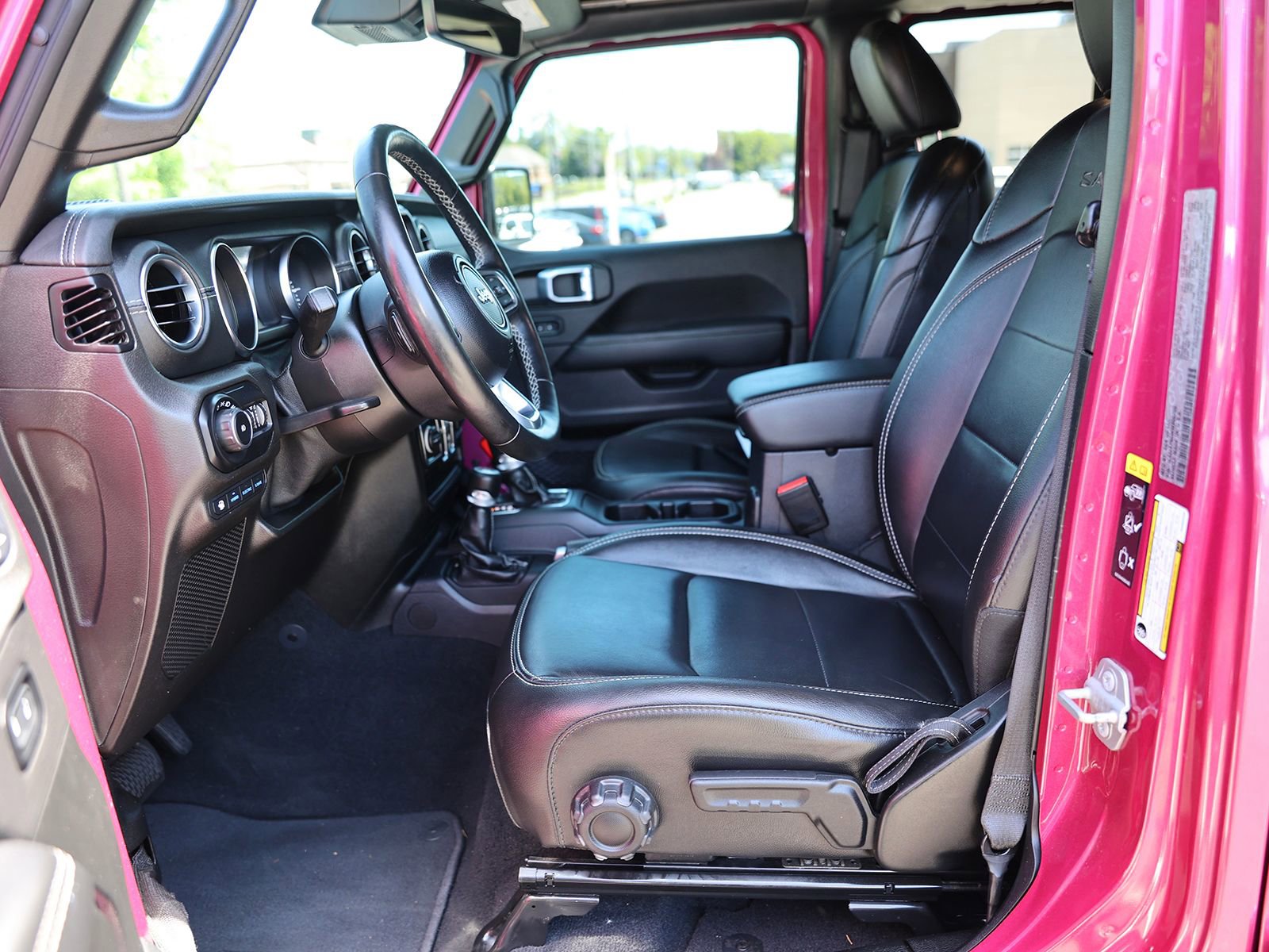 Used 2021 Jeep Wrangler Unlimited Sahara w/ Cold Weather Group AWD/4WD image 20
