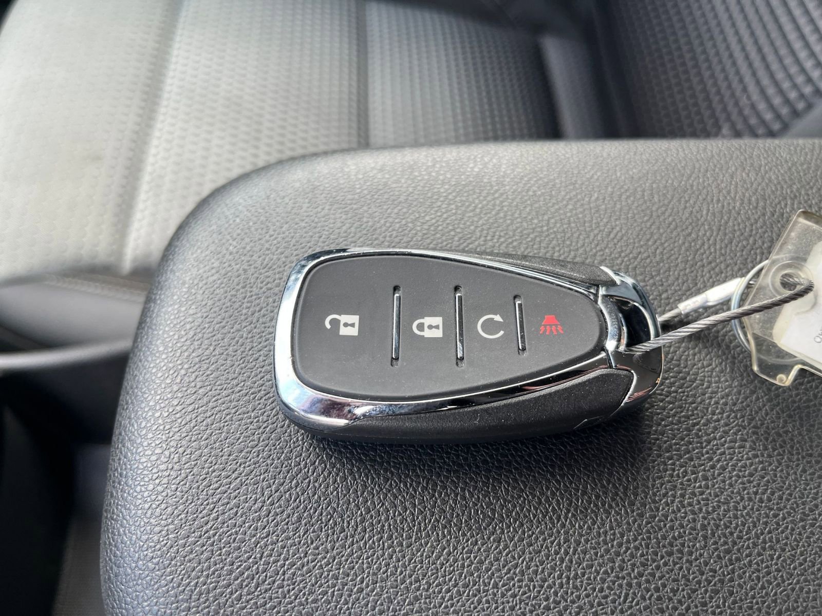 Used 2025 Chevrolet Trax LT w/ LT Convenience Package image 22