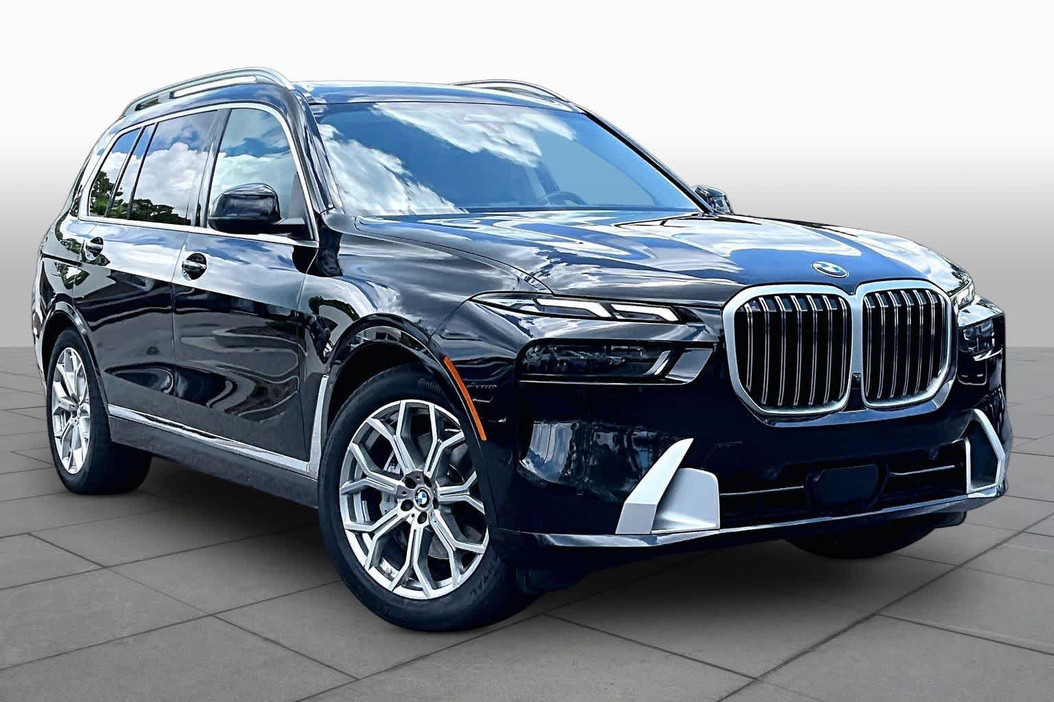 Used 2024 BMW X7 xDrive40i w/ Executive Package AWD/4WD image 3
