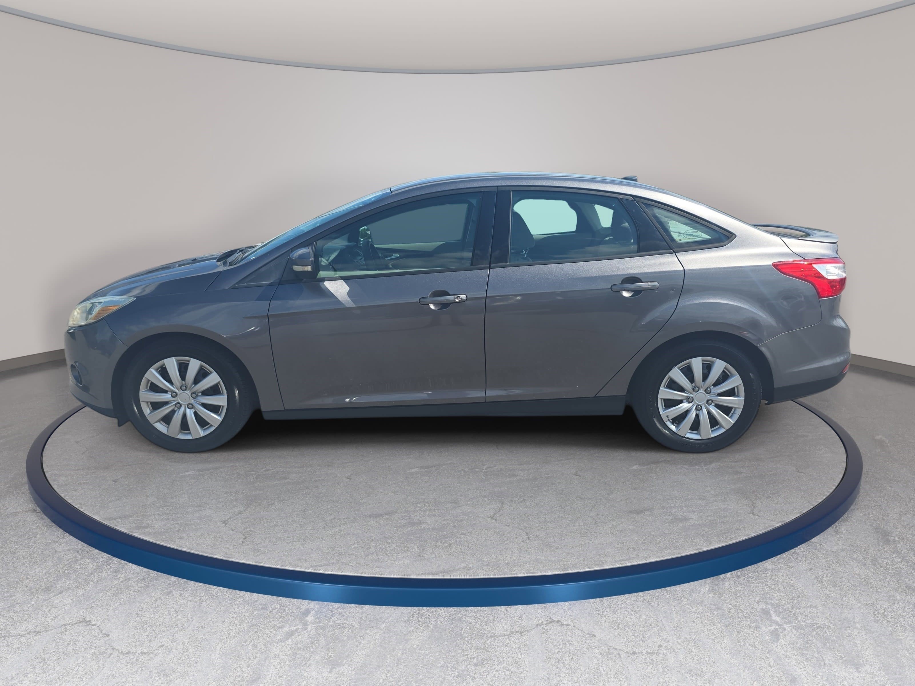 Used 2014 Ford Focus SE FWD image 8