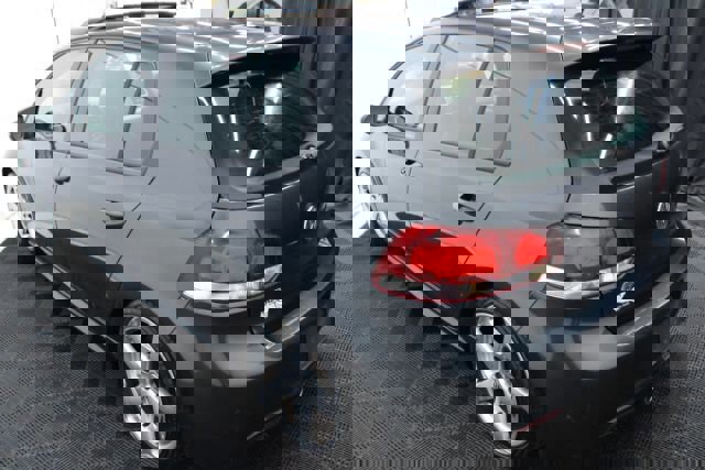 Used 2013 Volkswagen Golf 4-Door image 8