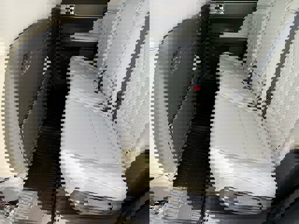 Used 2025 Hyundai Santa Fe SEL image 13