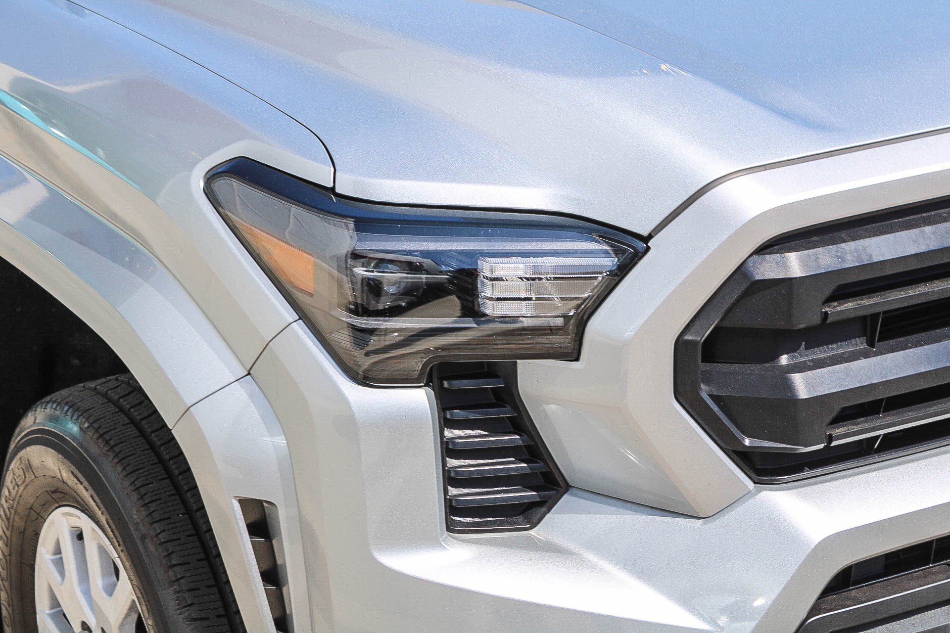 Certified 2024 Toyota Tacoma SR w/ SR Upgrade Package RWD image 5