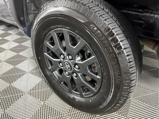 Used 2026 Toyota 4Runner SR5 AWD/4WD image 15