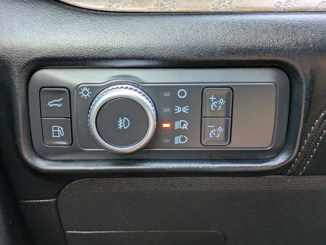 Used 2022 Ford Explorer Platinum w/ Technology Package image 29