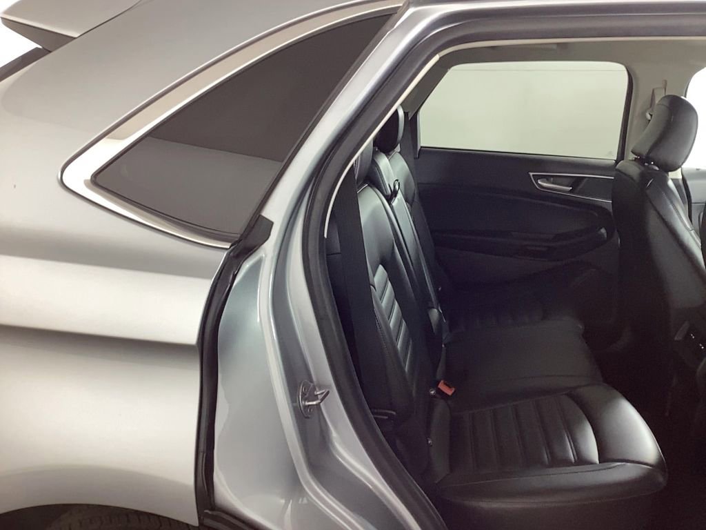 Used 2024 Ford Edge SEL image 12