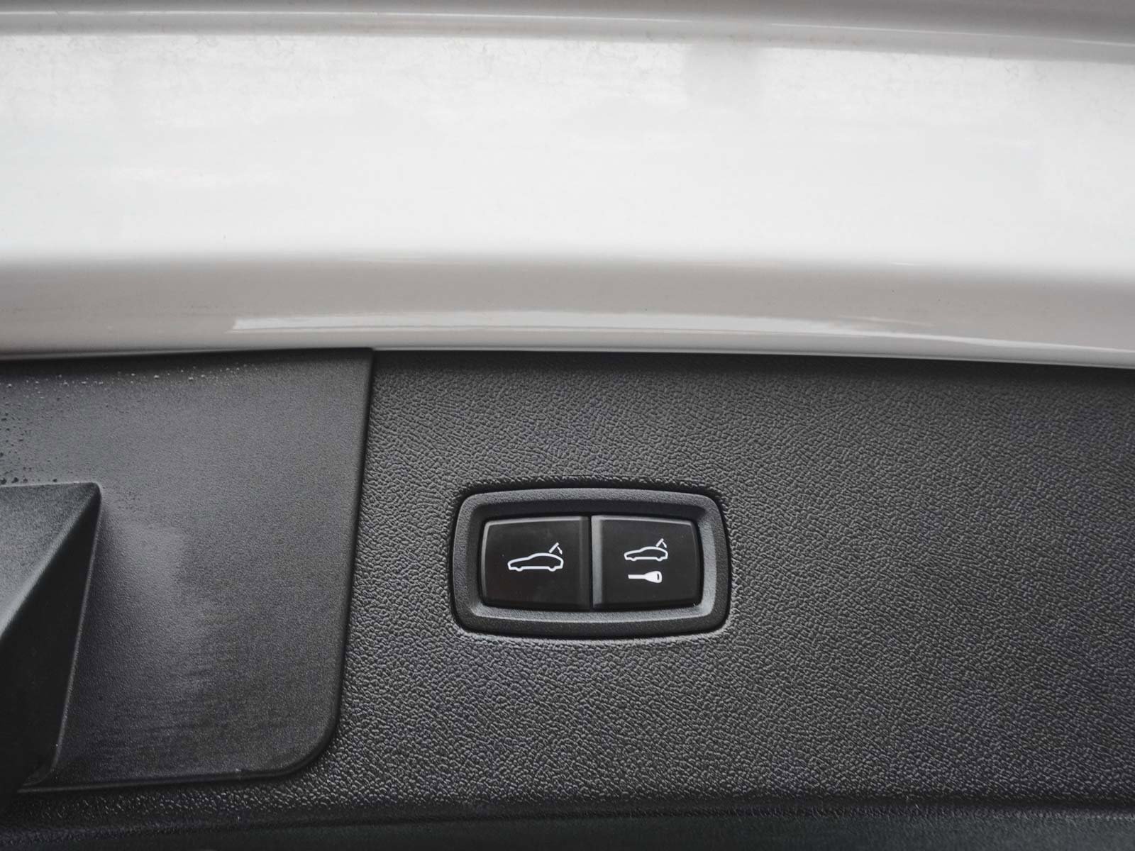 Used 2023 Porsche Cayenne w/ Premium Package image 49