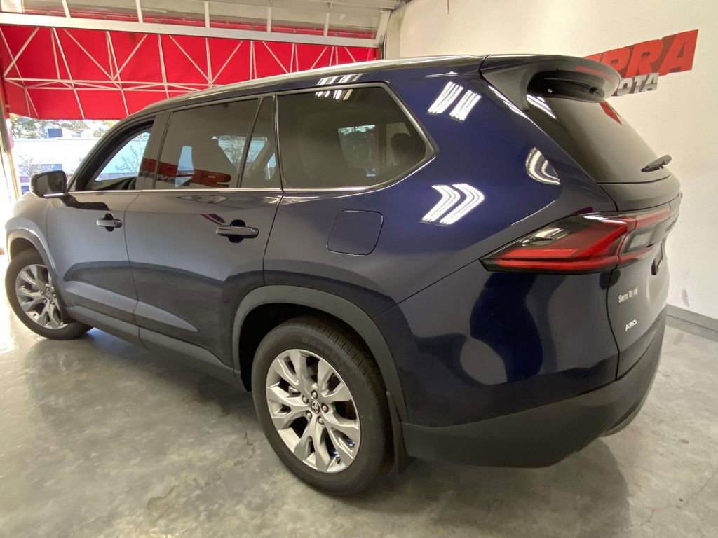 Used 2026 Toyota Grand Highlander Limited image 5