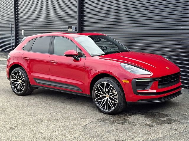 Certified 2023 Porsche Macan Turbo image 9