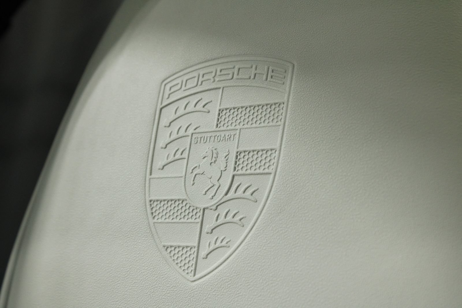 Certified 2025 Porsche Cayenne GTS AWD/4WD image 38