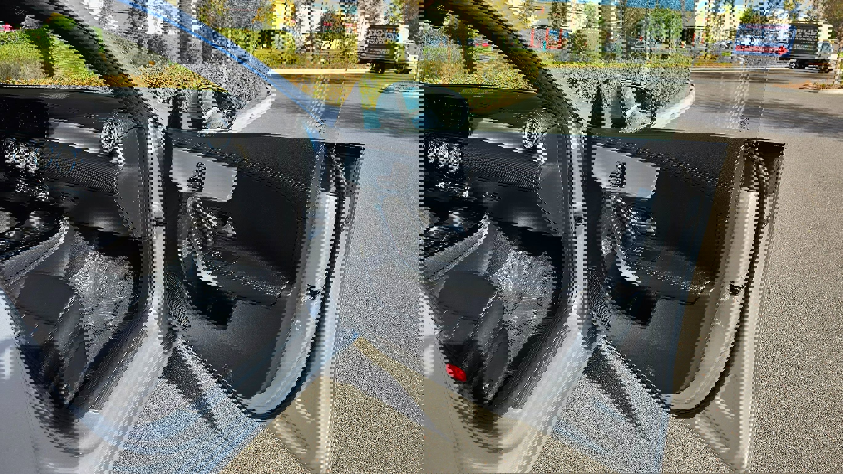 Used 2025 Mercedes-Benz CLA 250 4MATIC image 28