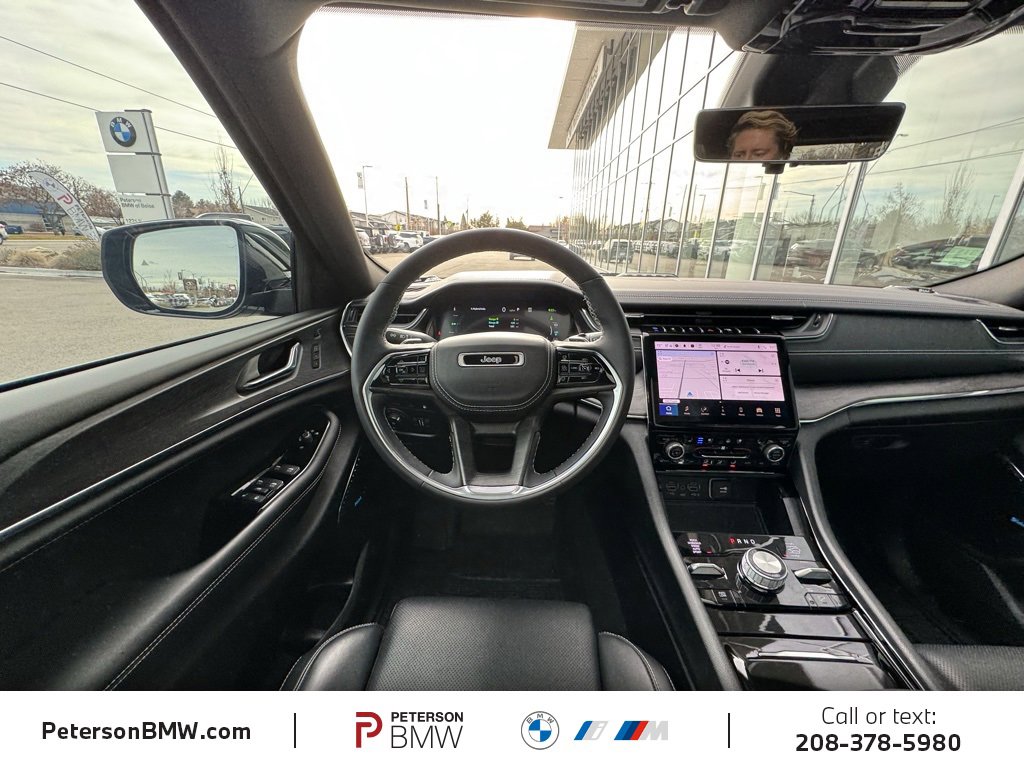 Used 2024 Jeep Grand Cherokee Overland w/ Luxury Tech Group IV image 13