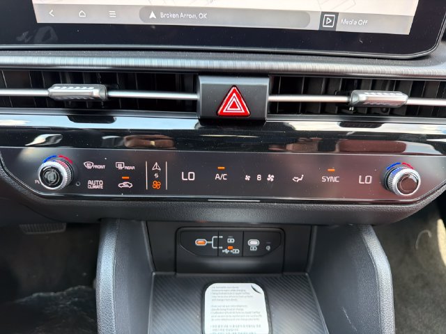 New 2027 Kia Sportage SX FWD image 14