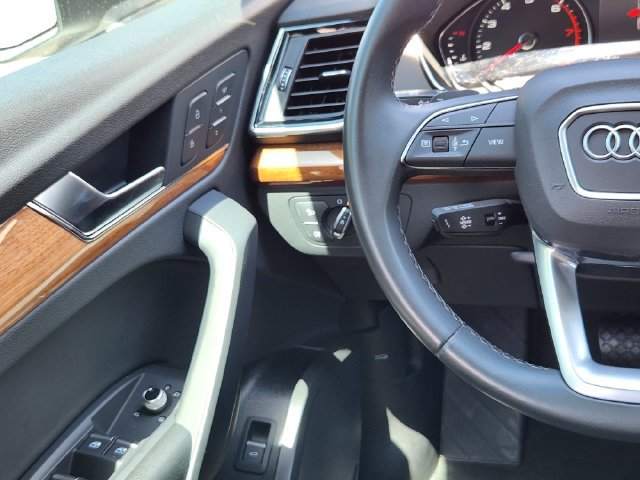 Used 2023 Audi Q5 2.0T Premium w/ Convenience Package AWD/4WD image 26